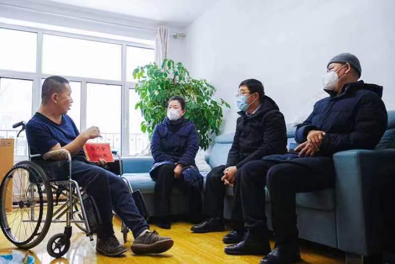 自治区慰问1.jpg 自治区慰问1.jpg