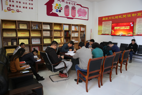 微信图片_20181112152301_编辑.jpg